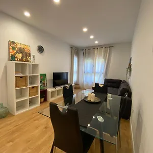 apartamento-estelar-con-piscina-y-garaje-nervion.es-andalucia.com/