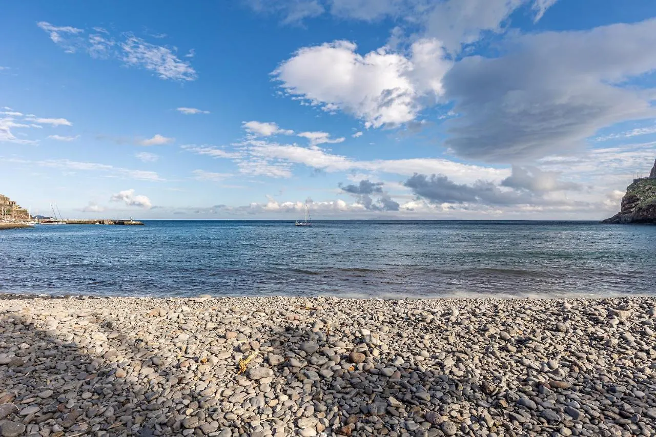 Fort Bay Suite Apartments Machico