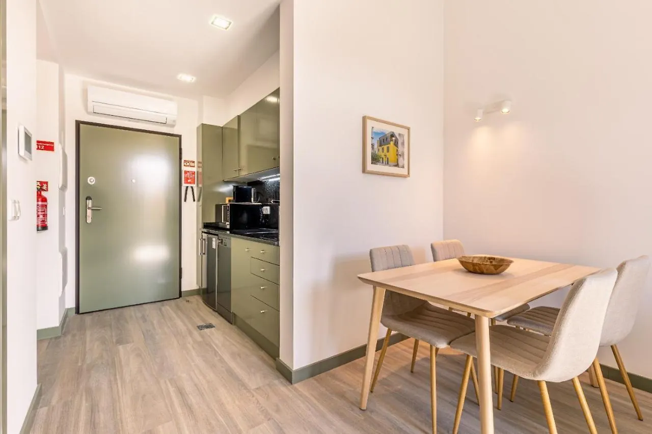 Fort Bay Suite Apartments Machico