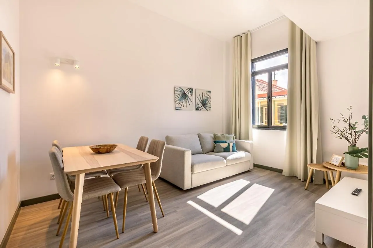 Fort Bay Suite Apartments Machico